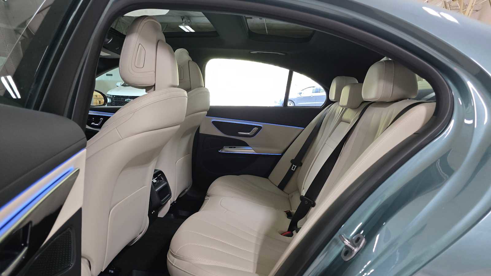 New 2026 Mercedes-Benz E 350 4MATIC Sedan image 16