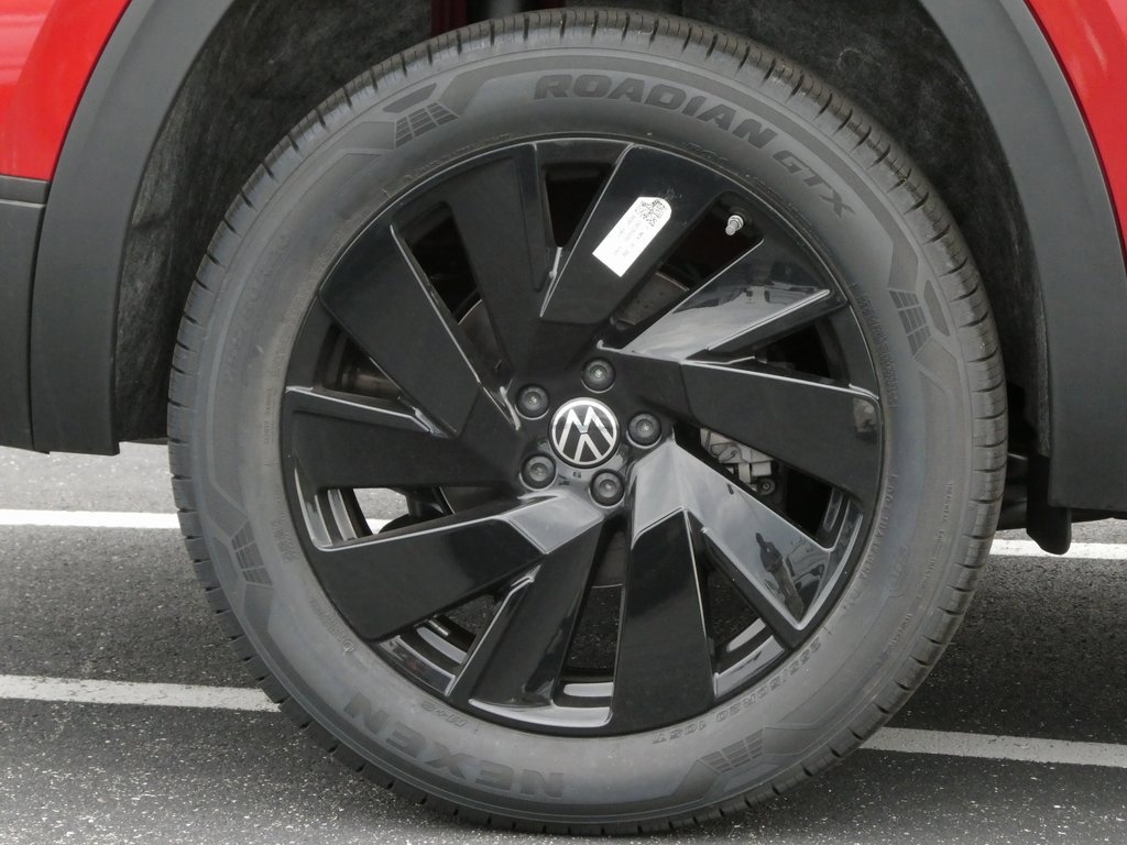 New 2025 Volkswagen Atlas SE image 22