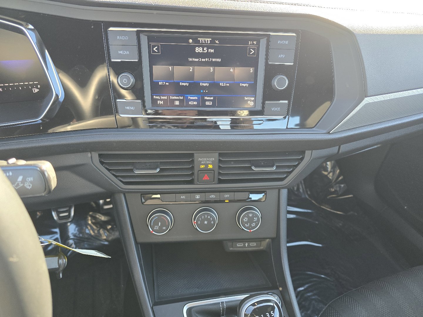 Used 2023 Volkswagen Jetta Sport image 36