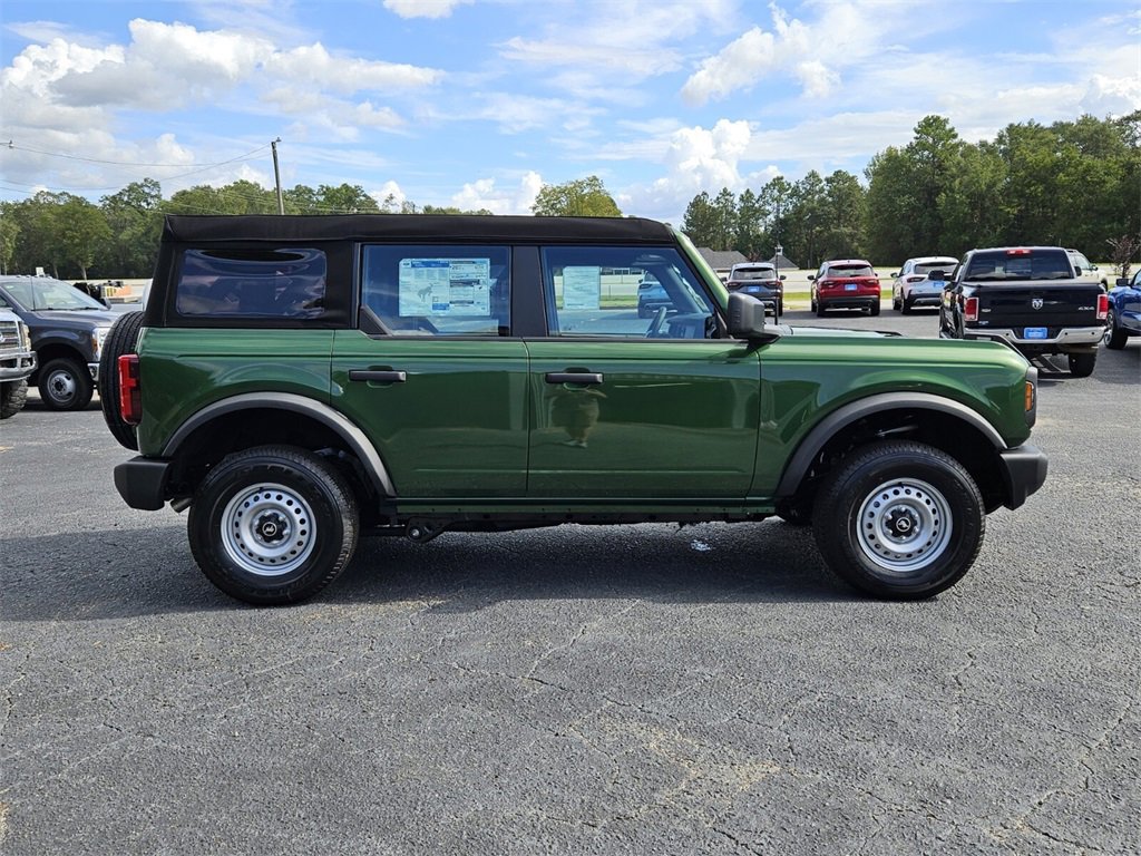New 2025 Ford Bronco 4-Door image 13