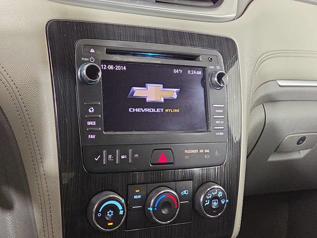 Used 2017 Chevrolet Traverse LT w/ Style and Technology Package FWD image 17