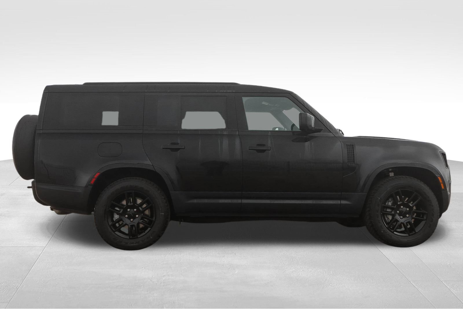 New 2026 Land Rover Defender 130 S image 4