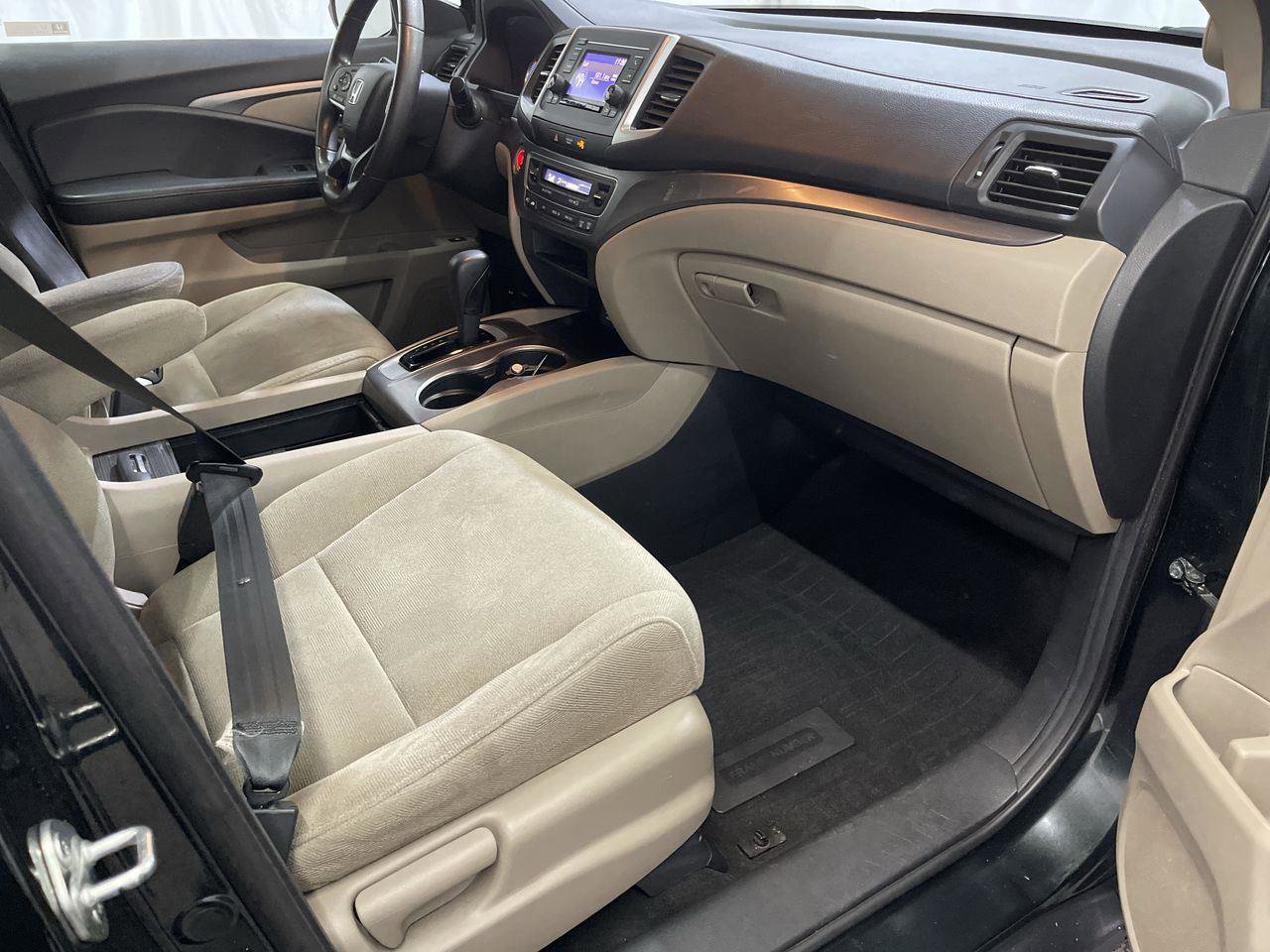 Certified 2019 Honda Pilot LX image 24