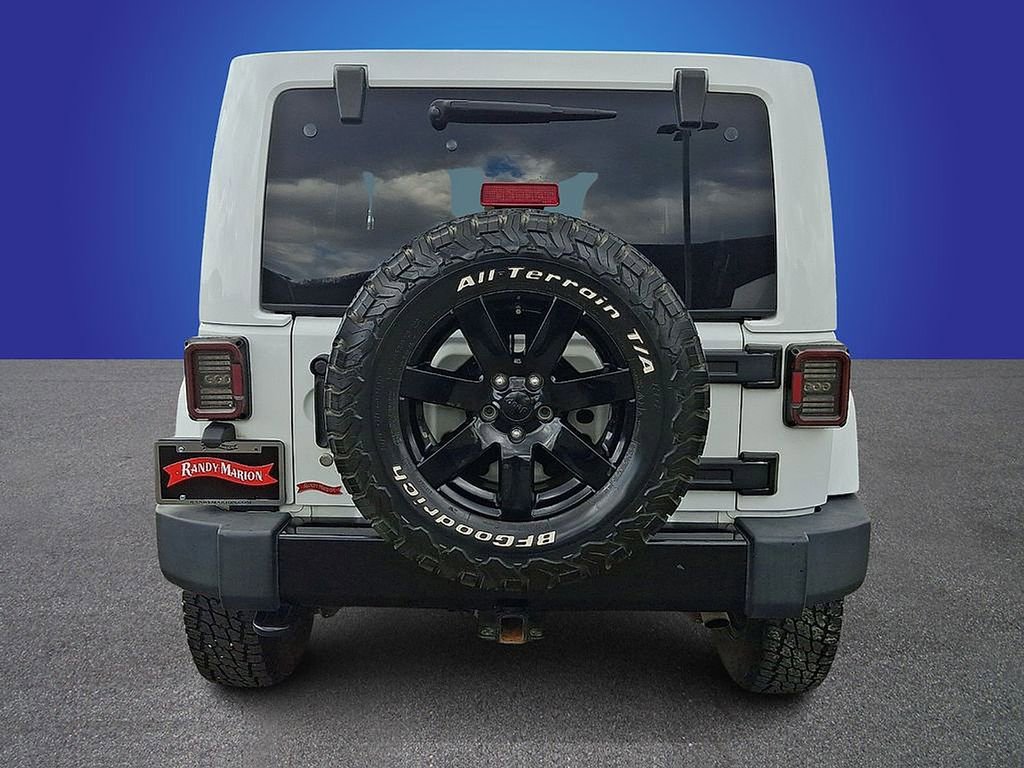 Used 2014 Jeep Wrangler Unlimited Sahara image 5