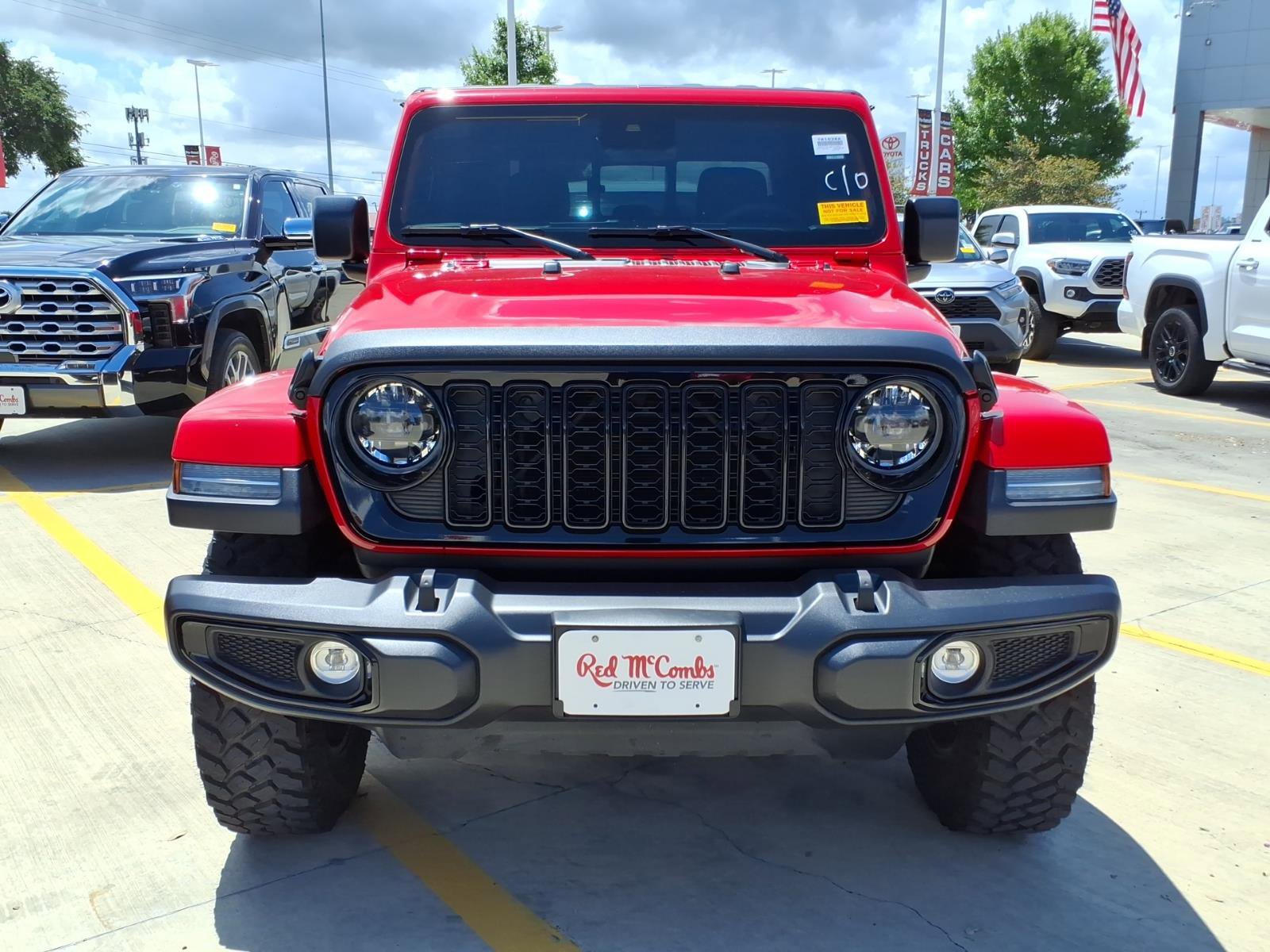Used 2024 Jeep Gladiator Sport AWD/4WD image 2