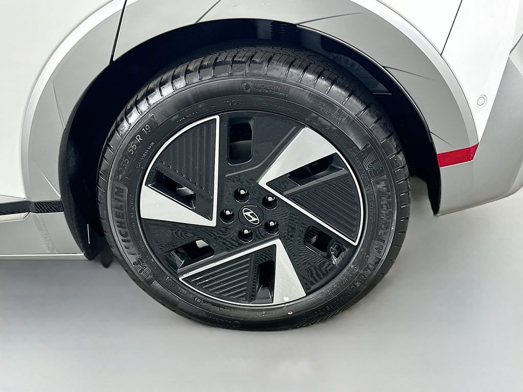 New 2026 Hyundai Ioniq 5 Limited RWD image 22