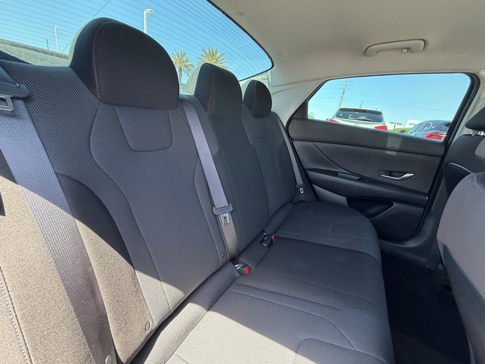 Certified 2025 Hyundai Elantra Sport FWD image 18