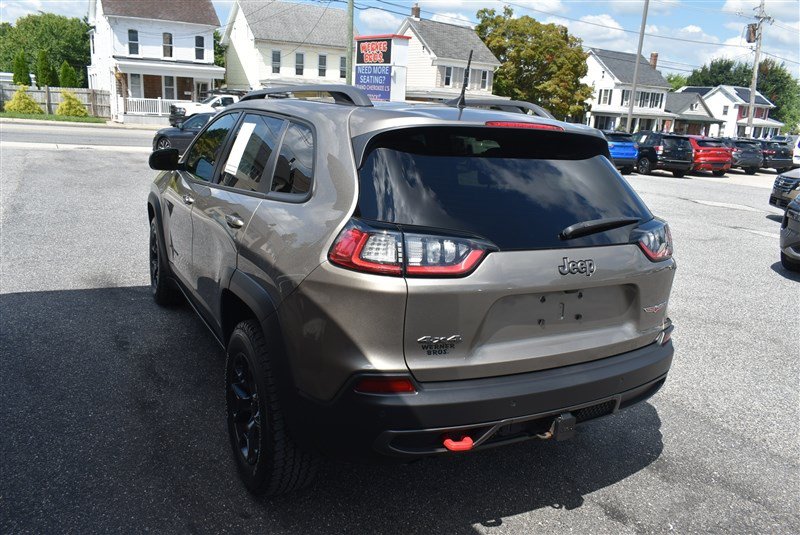 Used 2021 Jeep Cherokee Trailhawk w/ Trailer Tow Group AWD/4WD image 8