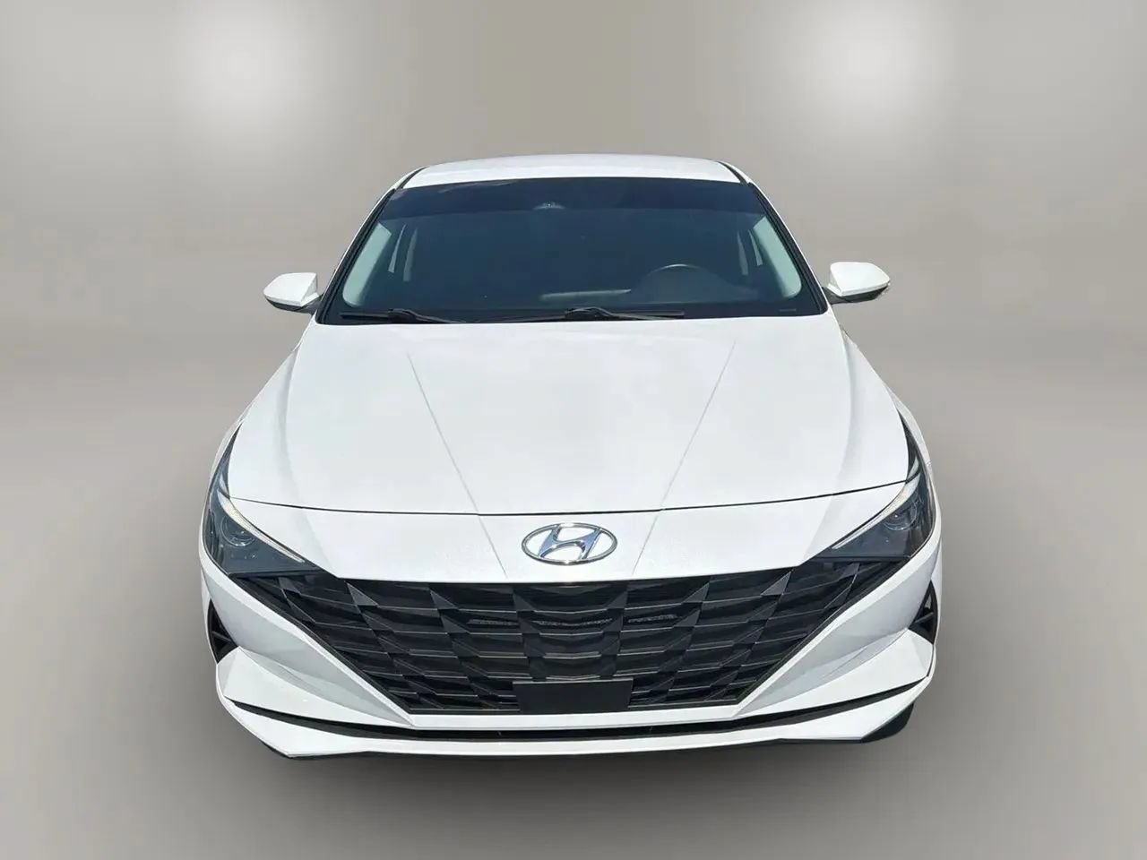 Used 2021 Hyundai Elantra SEL w/ Convenience Package FWD image 2