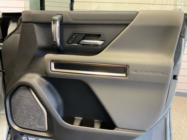 Used 2025 GMC Hummer EV 2X w/ LPO, Illumination Package image 22
