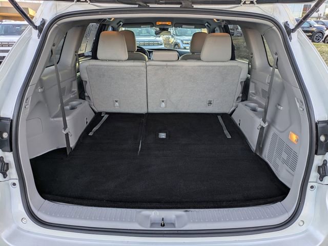 Used 2019 Toyota Highlander LE FWD image 13