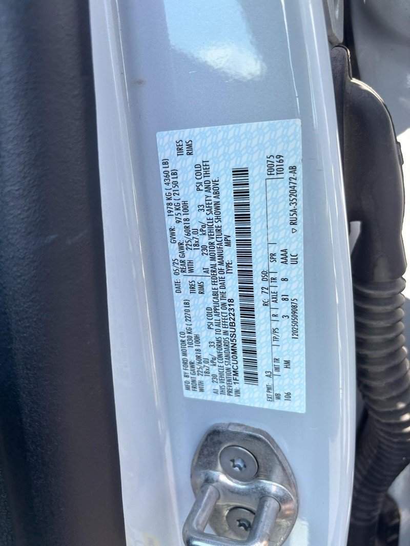 Used 2025 Ford Escape ST-Line FWD image 17