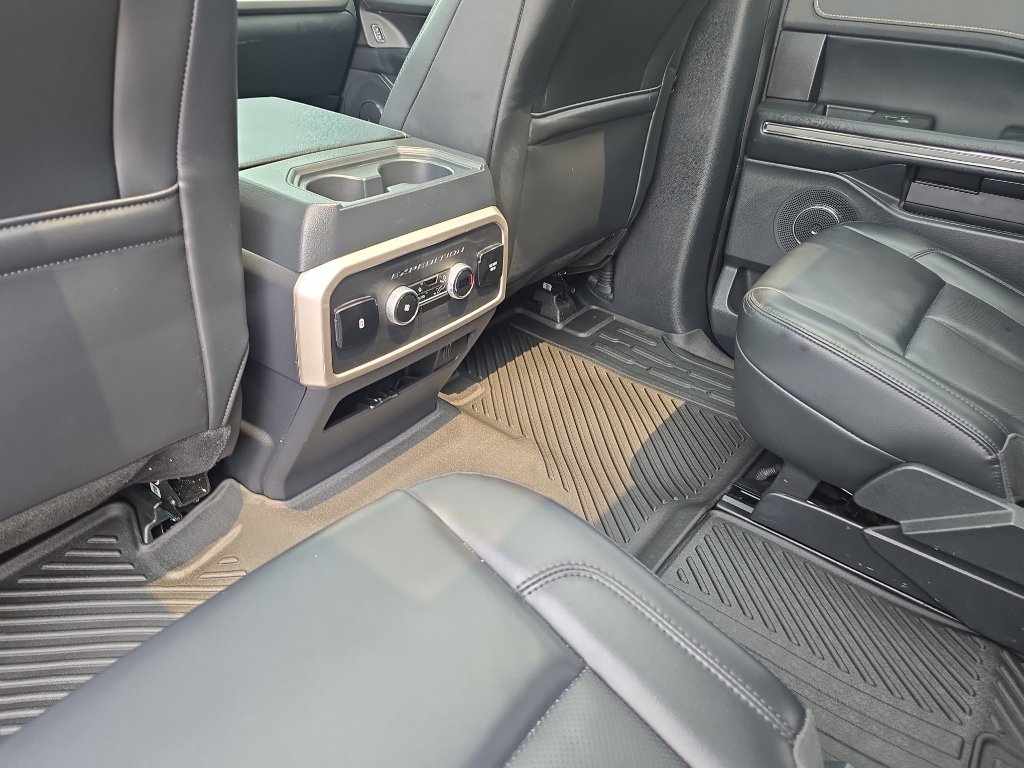 Used 2023 Ford Expedition Max XLT AWD/4WD image 19