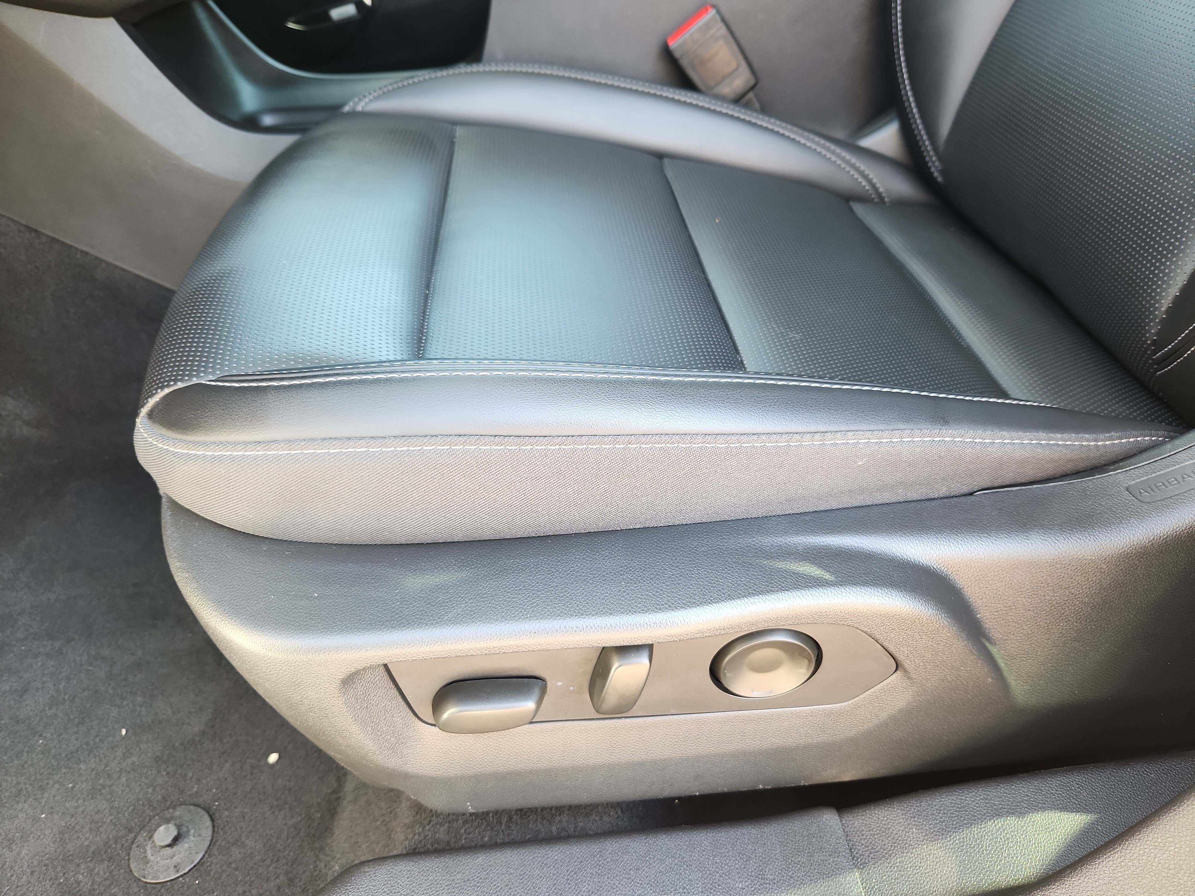 Used 2024 Buick Envision Preferred AWD/4WD image 10