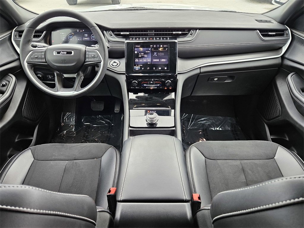 Used 2024 Jeep Grand Cherokee Altitude image 37