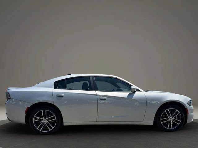 Used 2019 Dodge Charger SXT AWD/4WD image 4