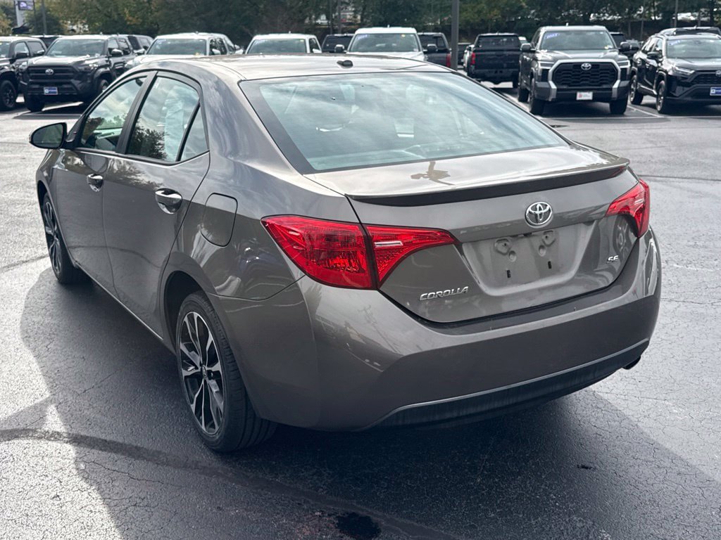 Certified 2017 Toyota Corolla SE w/ SE Premium Package FWD image 6