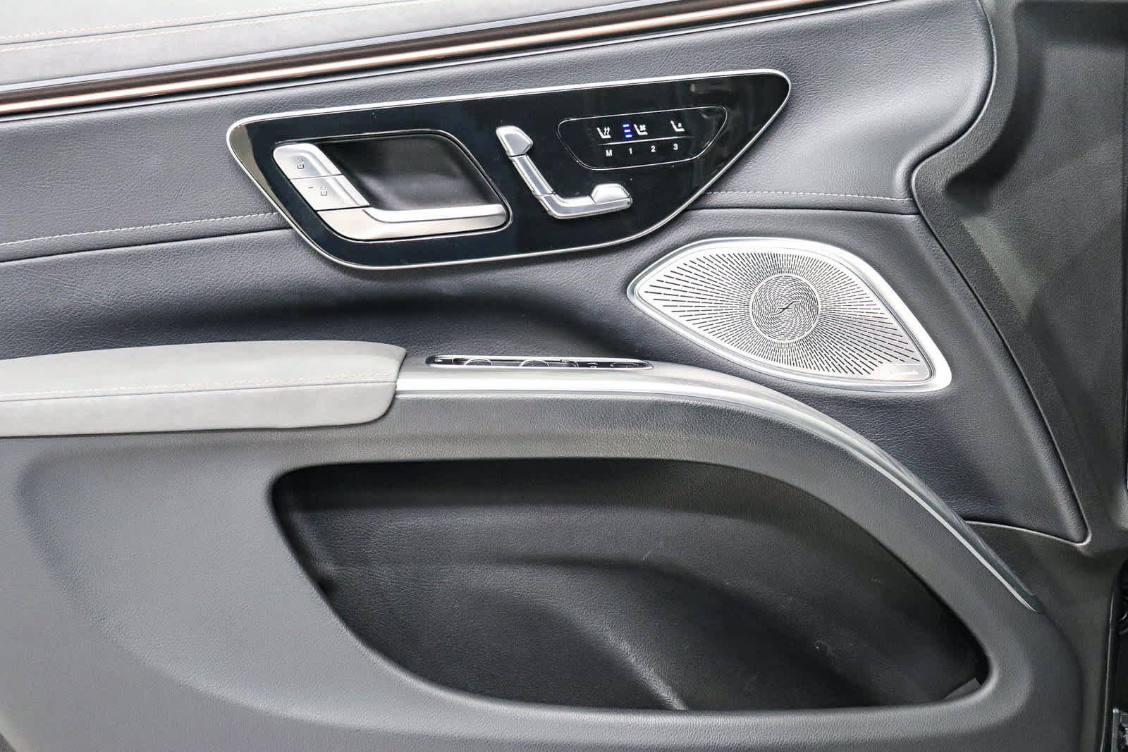 Certified 2023 Mercedes-Benz EQS 580 4MATIC SUV image 23