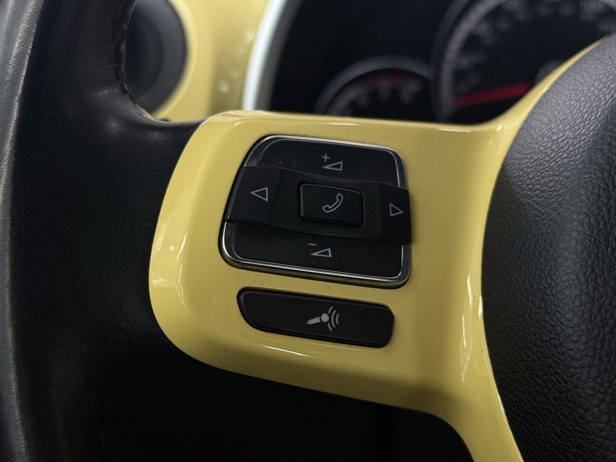 Used 2013 Volkswagen Beetle 2.5 image 41