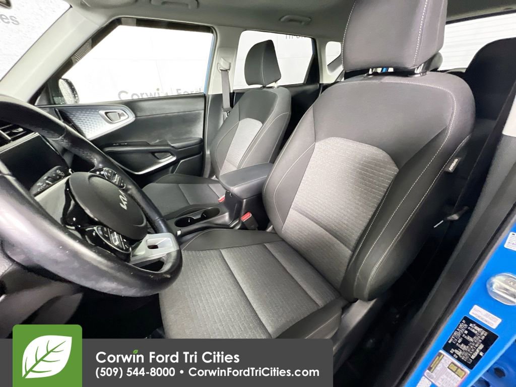 Used 2023 Kia Soul EX image 26