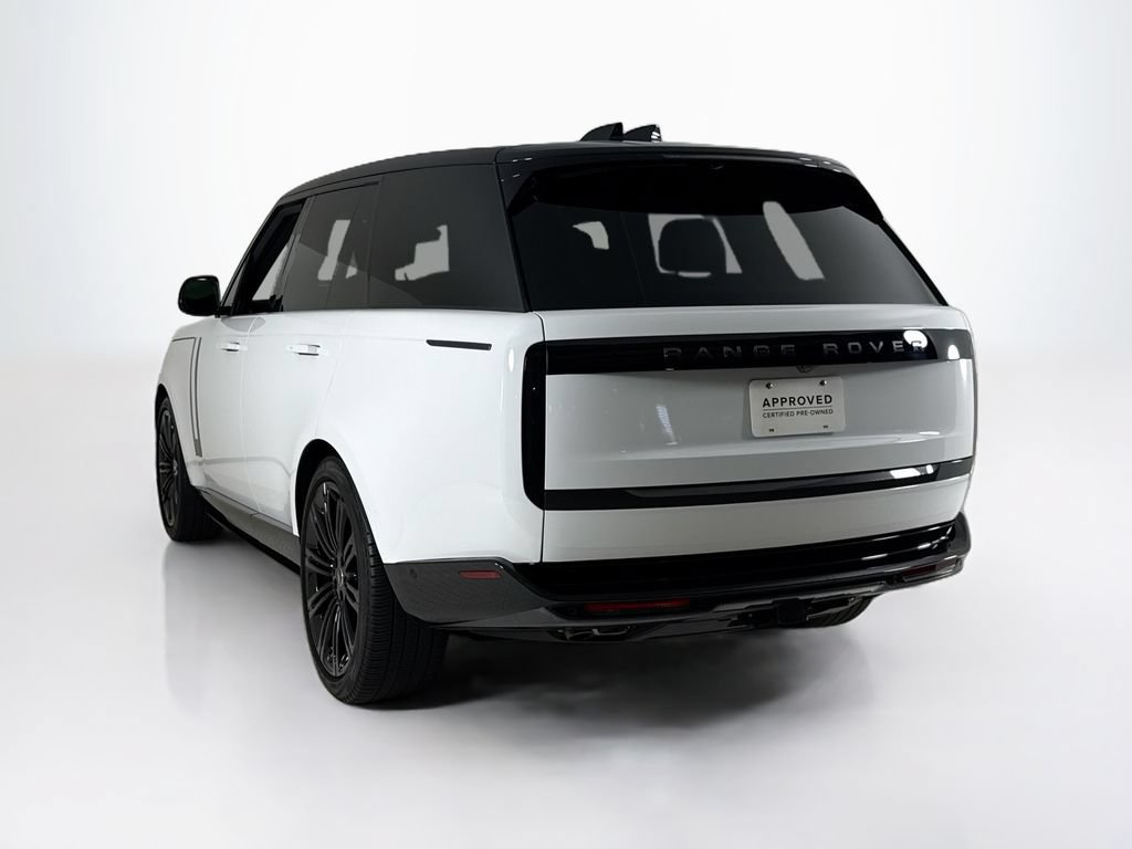 Used 2024 Land Rover Range Rover SE AWD/4WD image 3