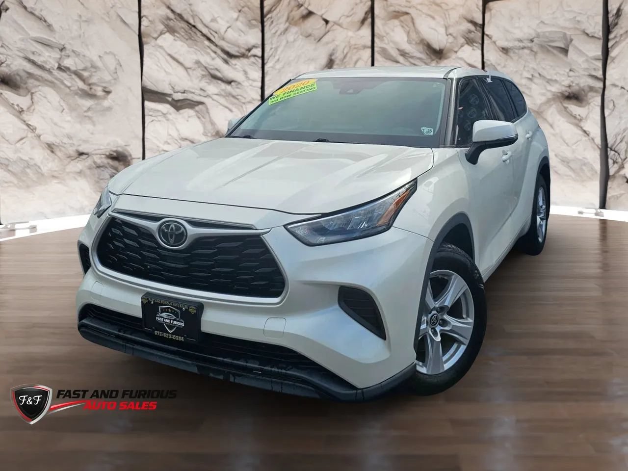 Used 2020 Toyota Highlander L AWD/4WD image 3