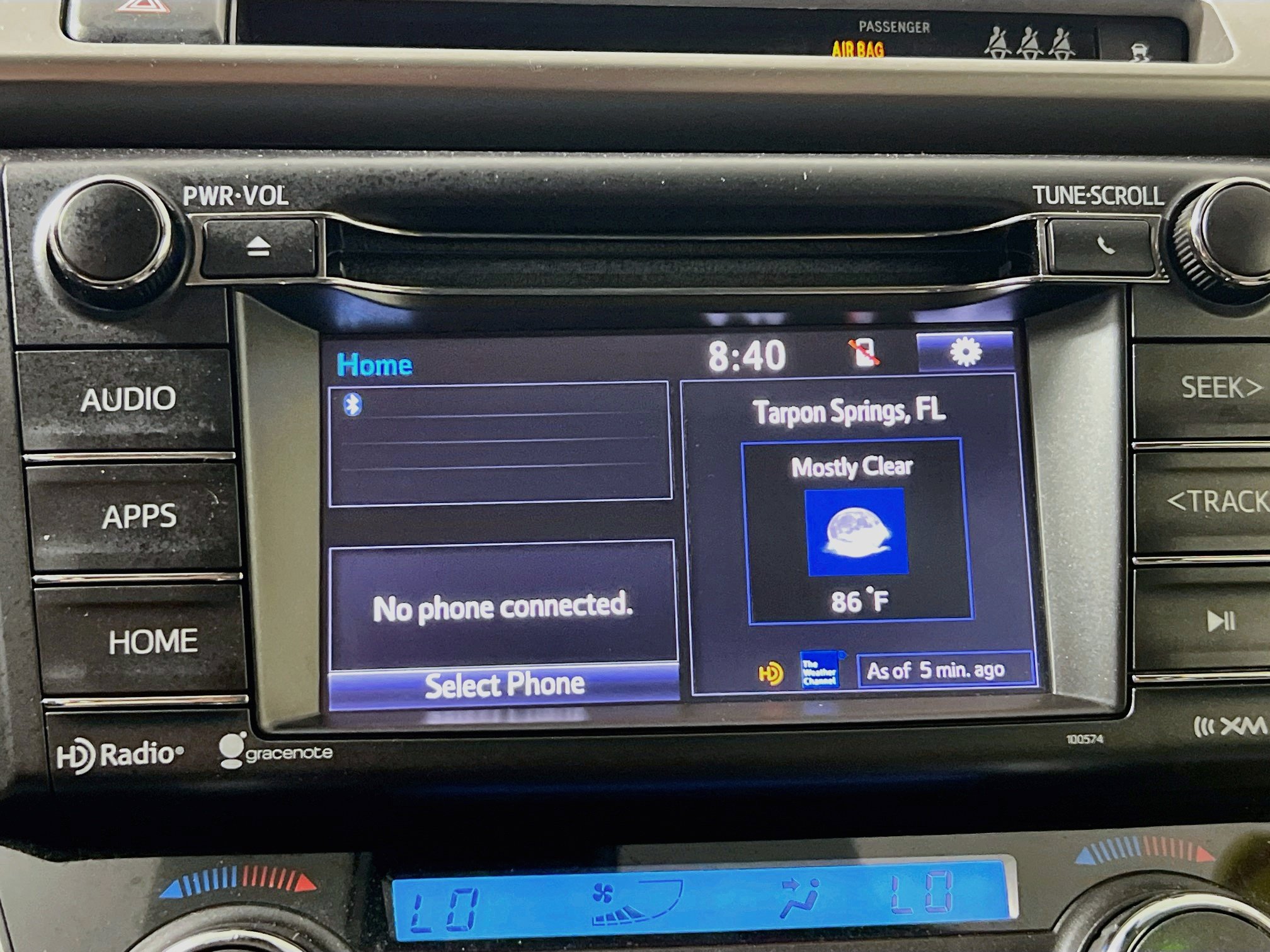 Used 2018 Toyota RAV4 XLE FWD image 27
