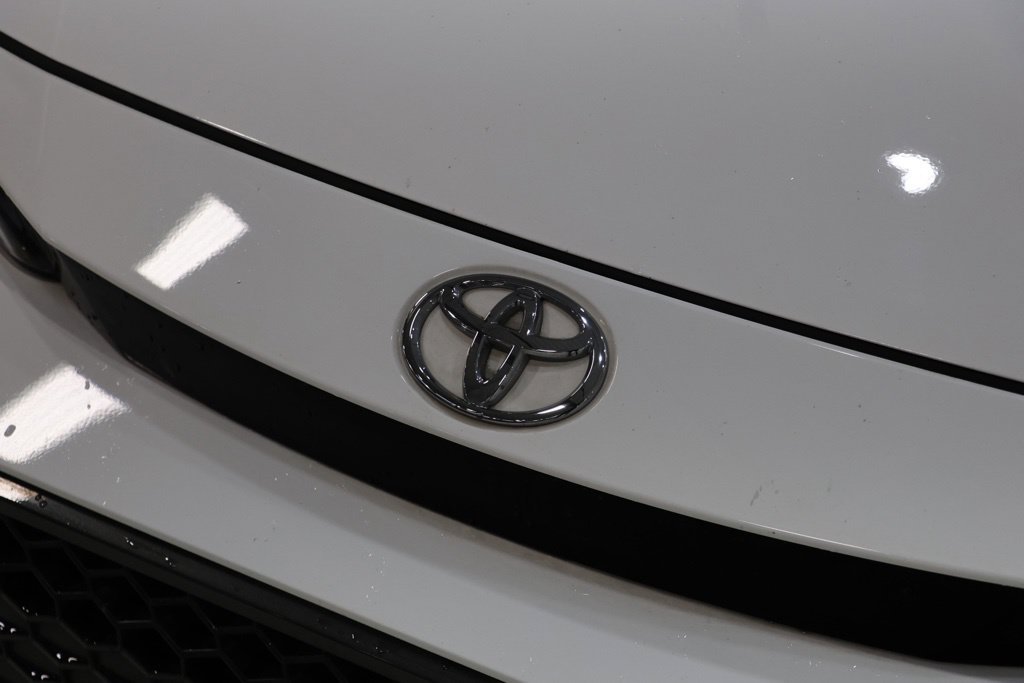 Used 2022 Toyota Corolla SE w/ SE Premium Package FWD image 10