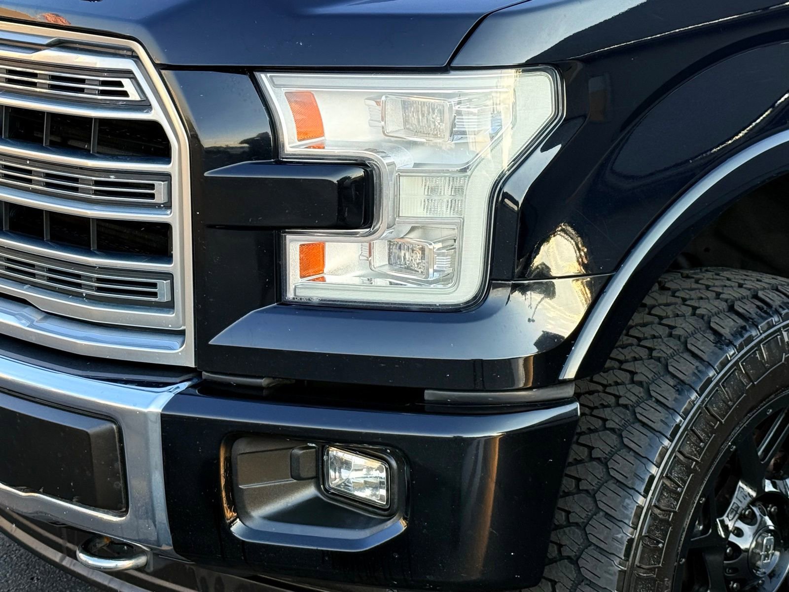 Used 2017 Ford F150 Limited AWD/4WD image 9