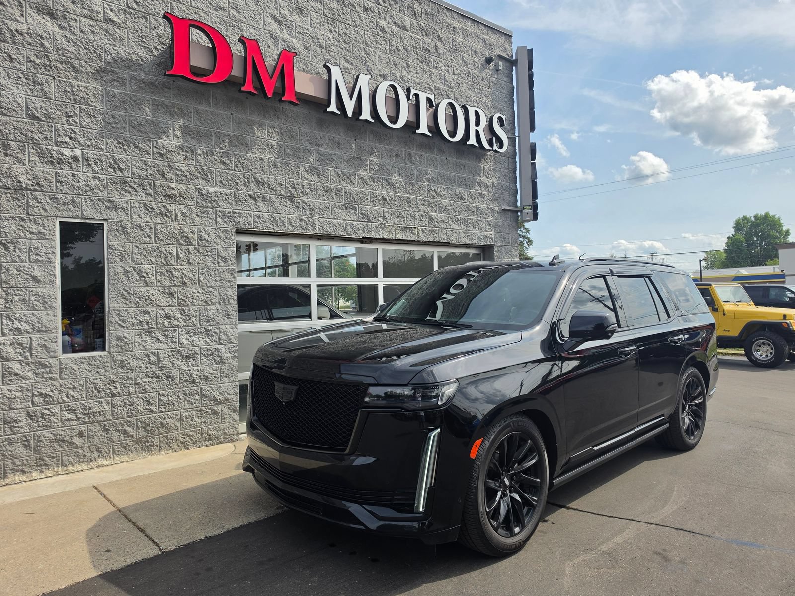 Used 2021 Cadillac Escalade Sport w/ Driver Assist Tech Package AWD/4WD image 18