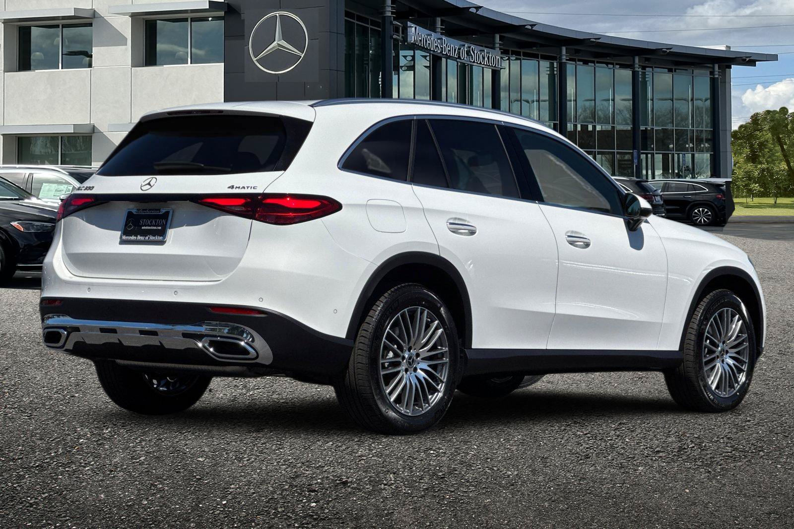 New 2026 Mercedes-Benz GLC 300 4MATIC image 4