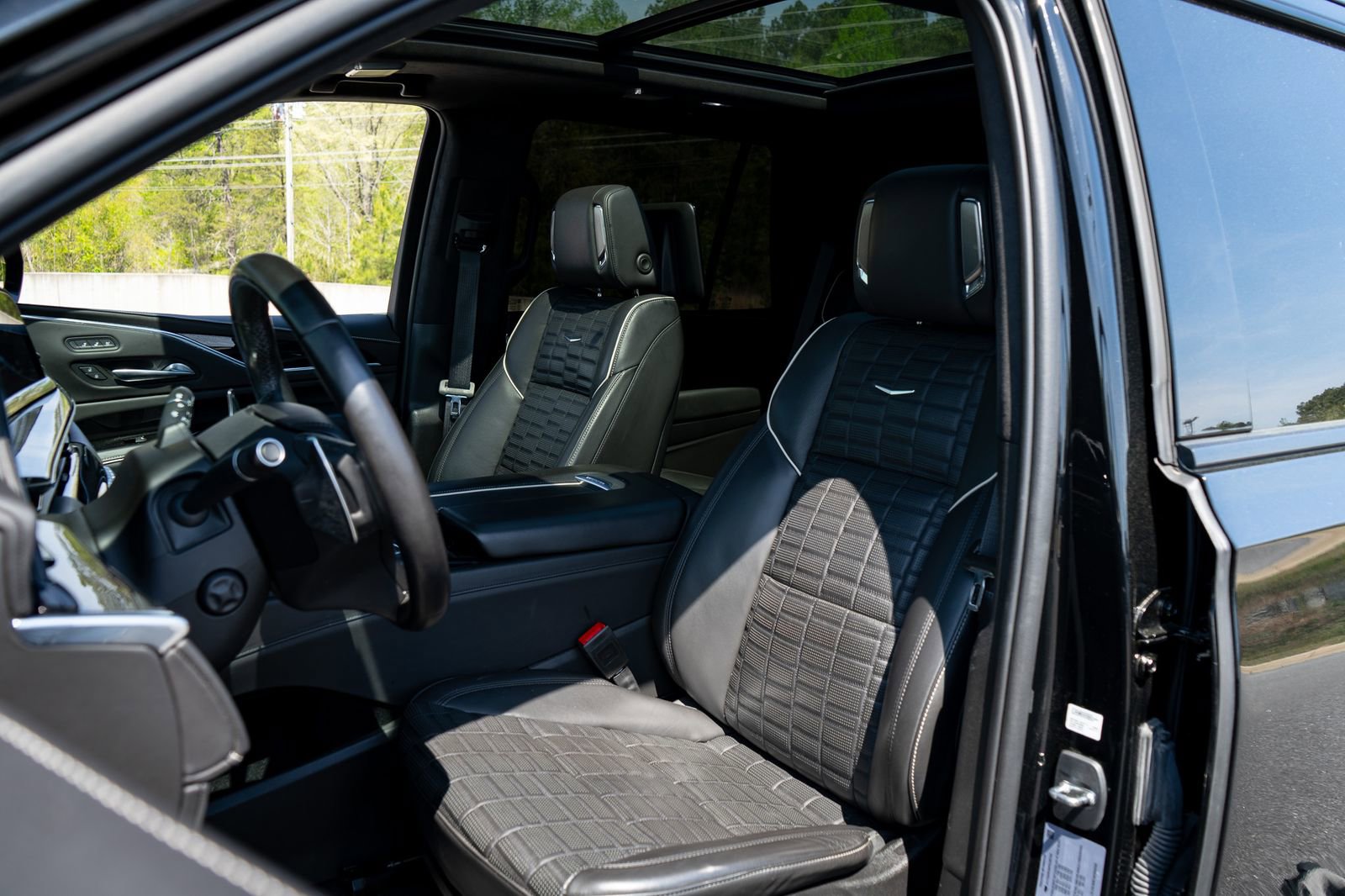 Used 2023 Cadillac Escalade V AWD/4WD image 26