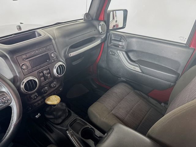 Used 2011 Jeep Wrangler Unlimited Sahara w/ Dual Top Group AWD/4WD image 22