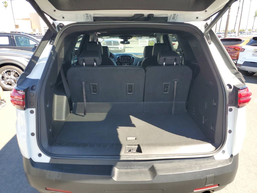 Used 2023 Chevrolet Traverse LT image 9