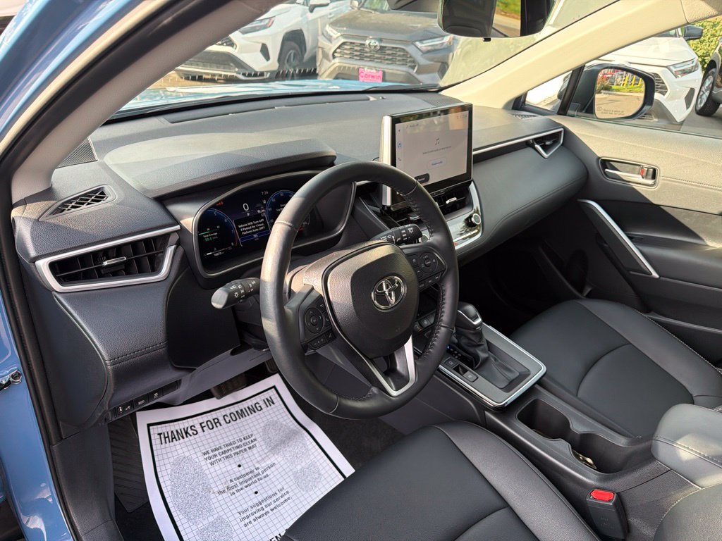 Used 2026 Toyota Corolla Cross XLE AWD/4WD image 25