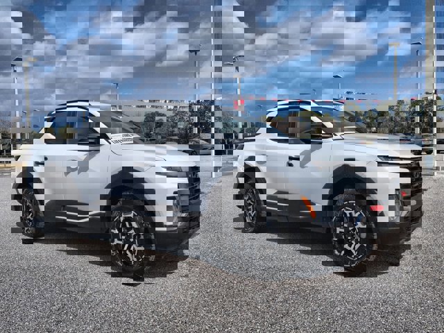 Used 2025 Hyundai Santa Cruz XRT image 3