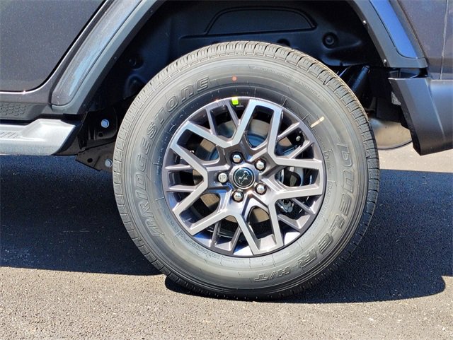 New 2025 Jeep Wrangler Sahara image 5