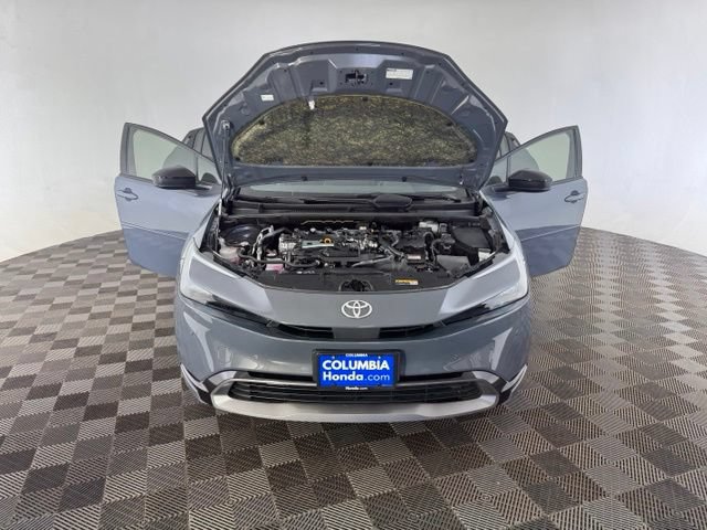Used 2025 Toyota Prius XLE FWD image 14