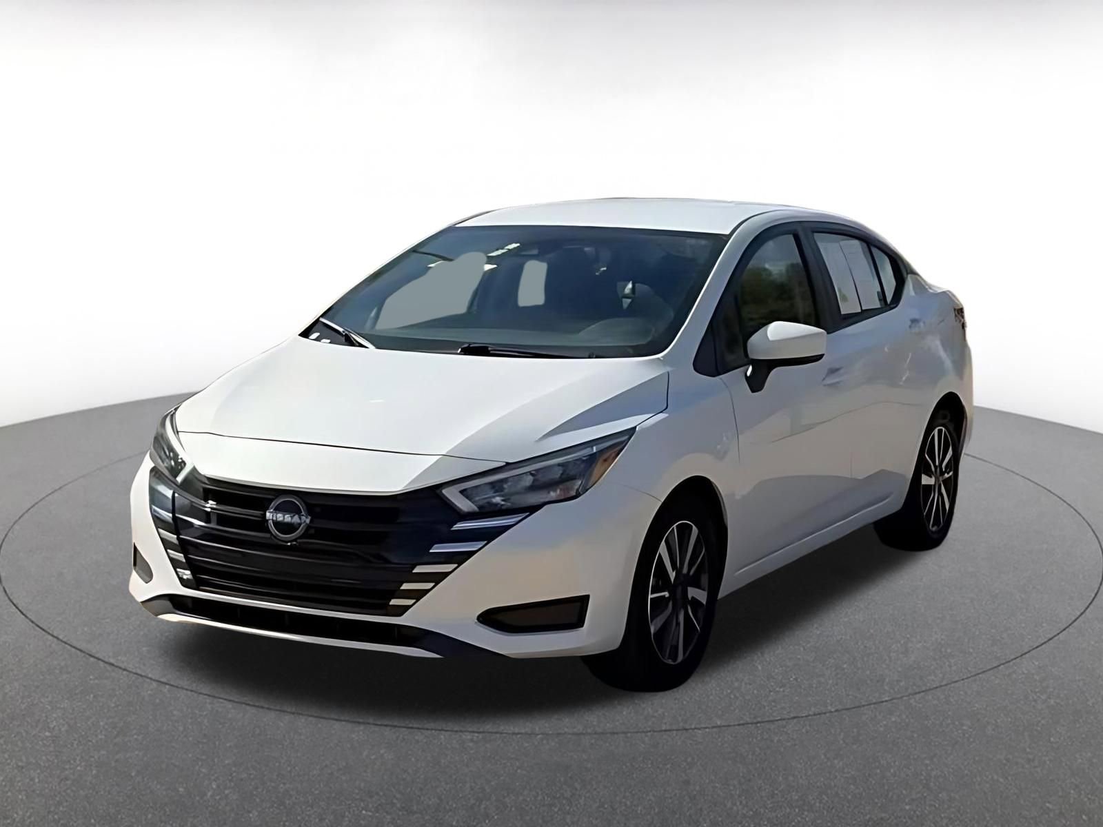 Used 2025 Nissan Versa SV image 7