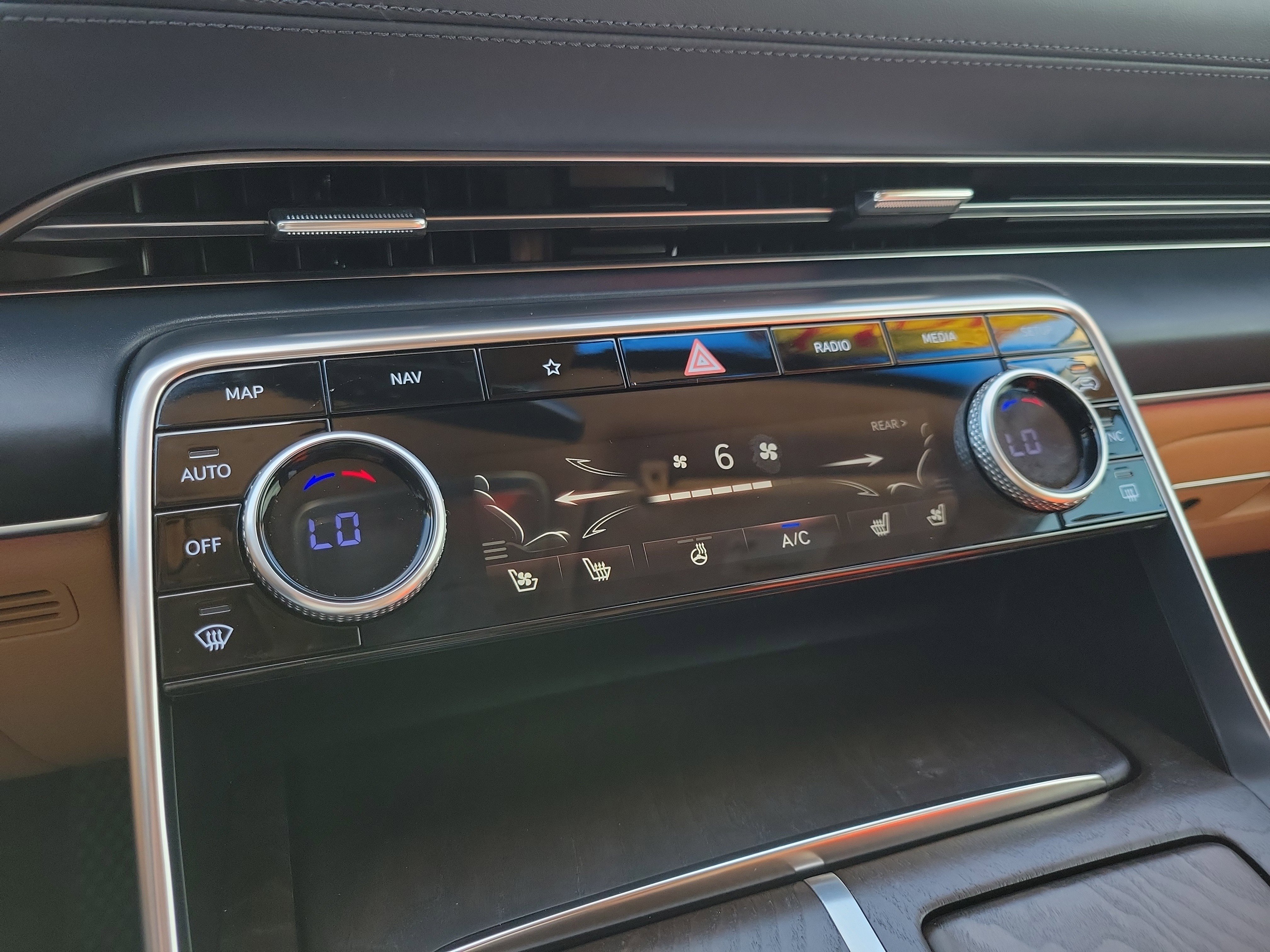 Used 2024 Genesis GV80 3.5T AWD/4WD image 25