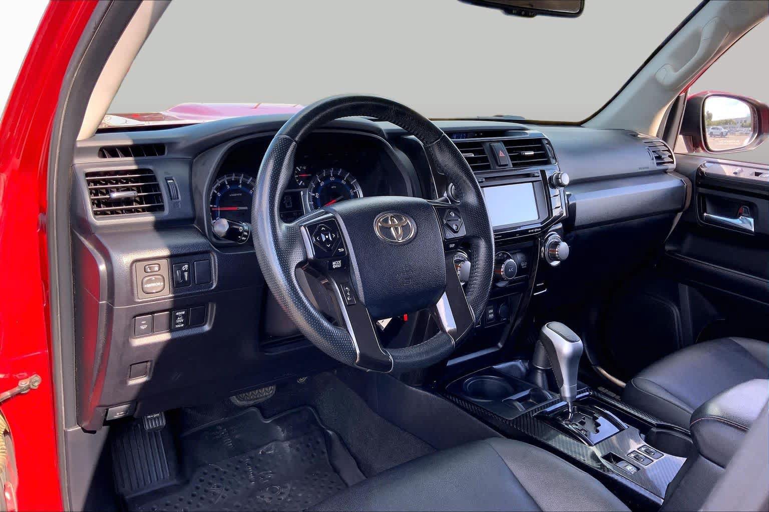 Used 2019 Toyota 4Runner TRD Off-Road Premium AWD/4WD image 17