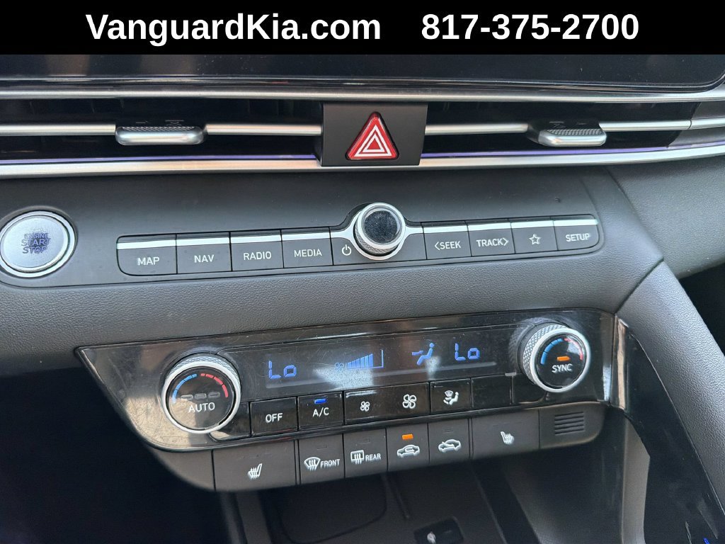 Used 2025 Hyundai Elantra SEL FWD image 19