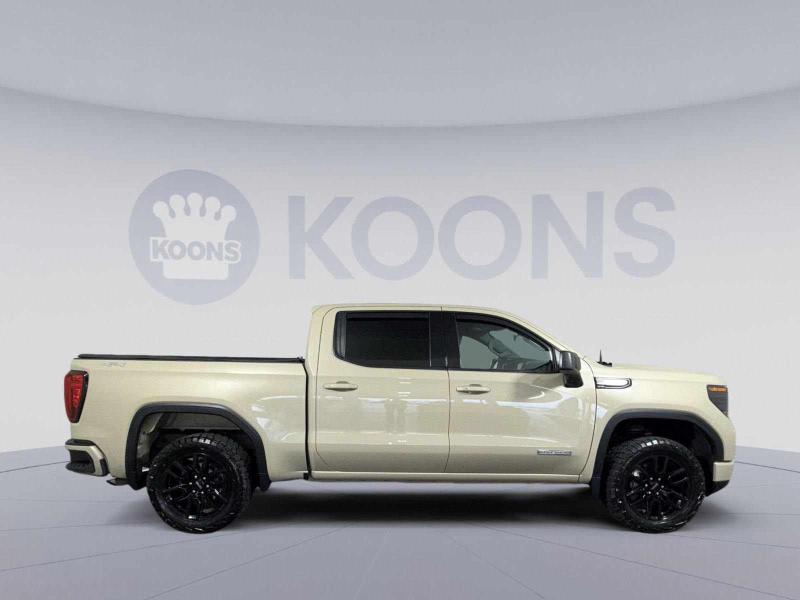 Used 2023 GMC Sierra 1500 Elevation AWD/4WD image 8