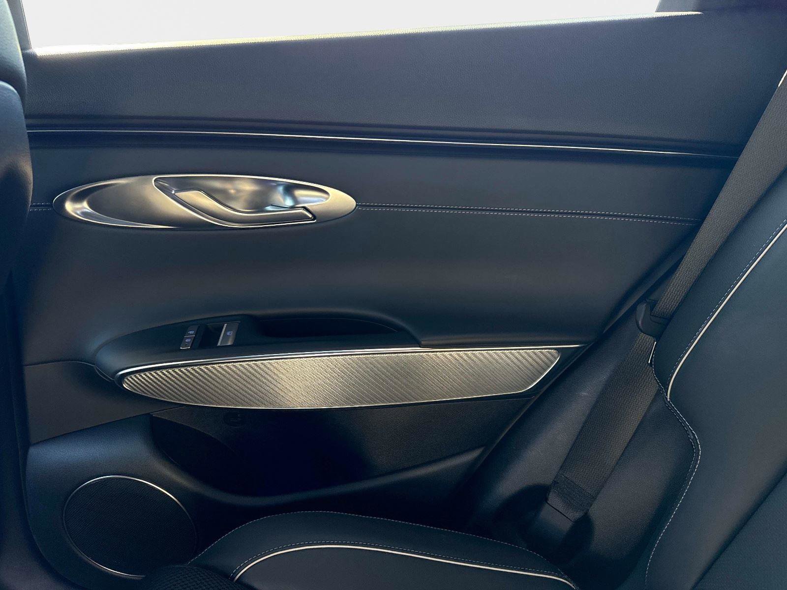 Used 2024 Genesis GV70 3.5T Sport image 15