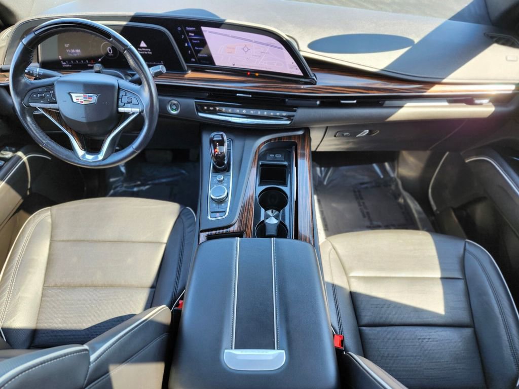 Used 2023 Cadillac Escalade Premium Luxury w/ LPO, Floor Liner Package AWD/4WD image 10