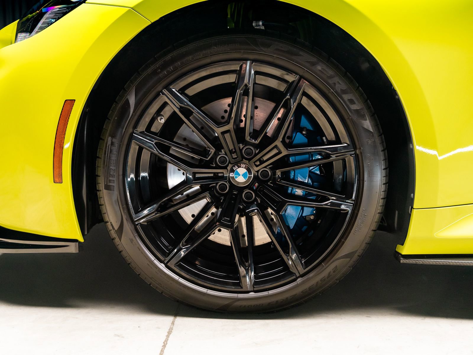 Used 2025 BMW M2 w/ Lighting Package image 28