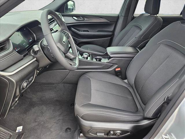 New 2025 Jeep Grand Cherokee L Laredo w/ Luxury Tech Group I image 14