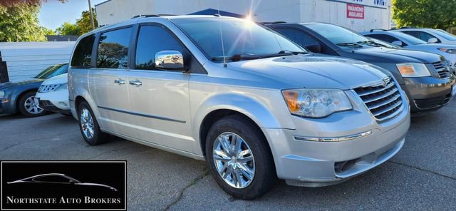 Used 2008 Chrysler Town & Country Limited w/ Entertainment Group #3 FWD image 1