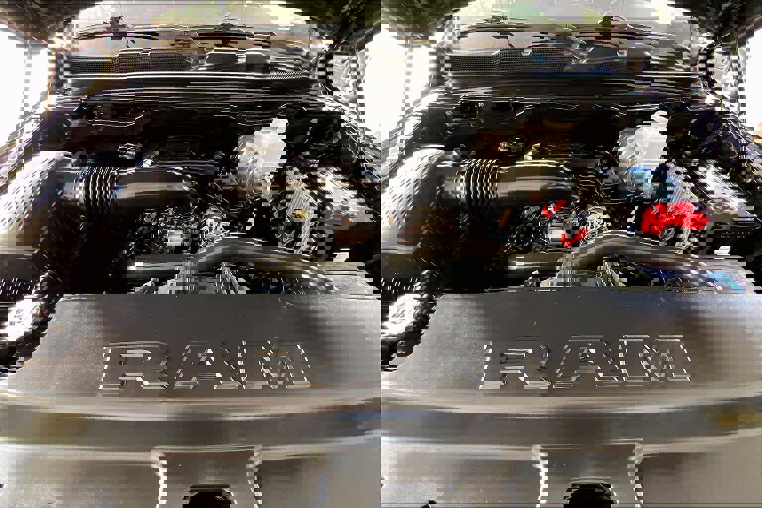 Used 2019 RAM 1500 Laramie image 30