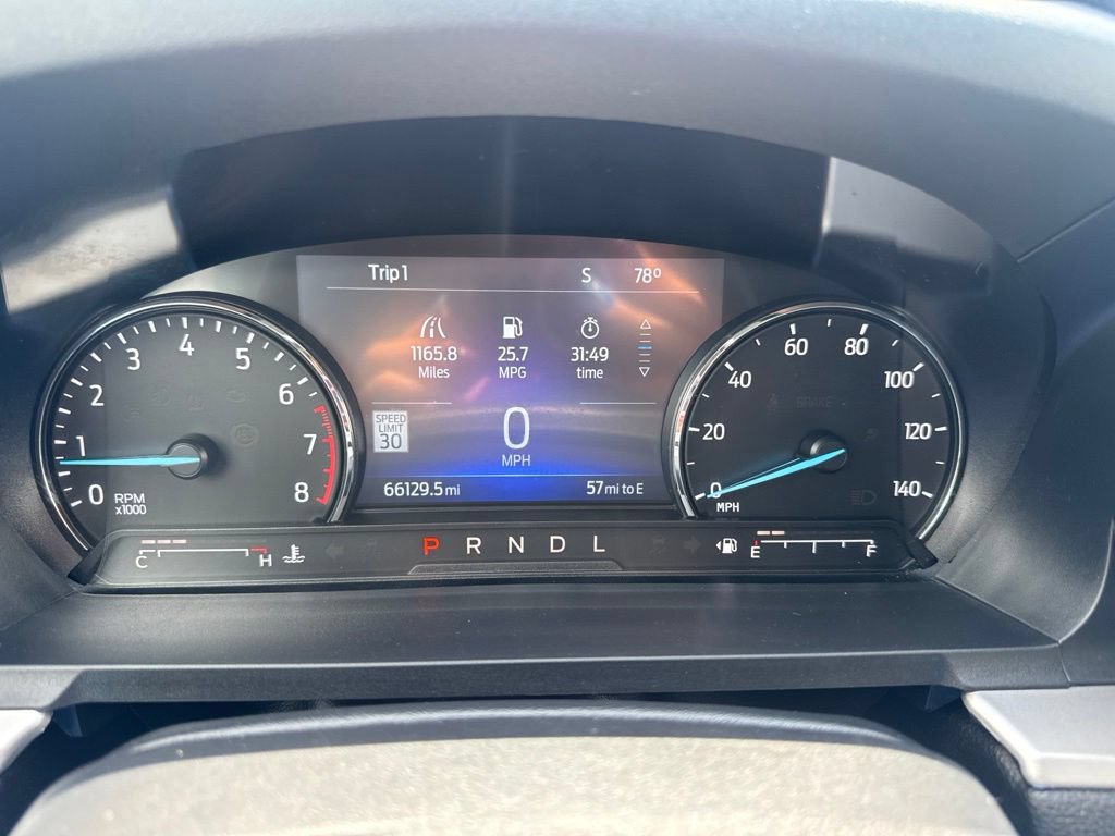 Used 2022 Ford Explorer XLT w/ Equipment Group 202A AWD/4WD image 15